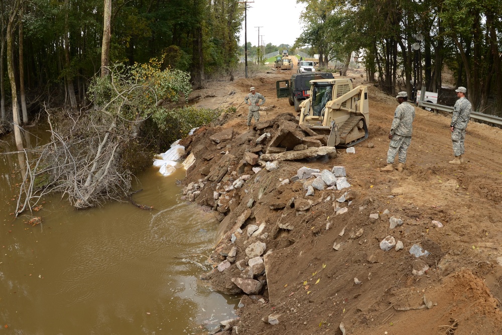 1782nd Engineer Company from Lancaster, SC, helps Columbia rebuild