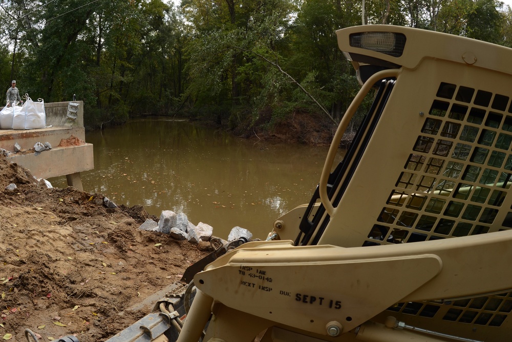 1782nd Engineer Company from Lancaster, SC, helps Columbia rebuild