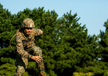 U.S. Marines run ROK confidence course during KMEP 15-13