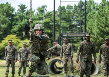 U.S. Marines run ROK confidence course during KMEP 15-13