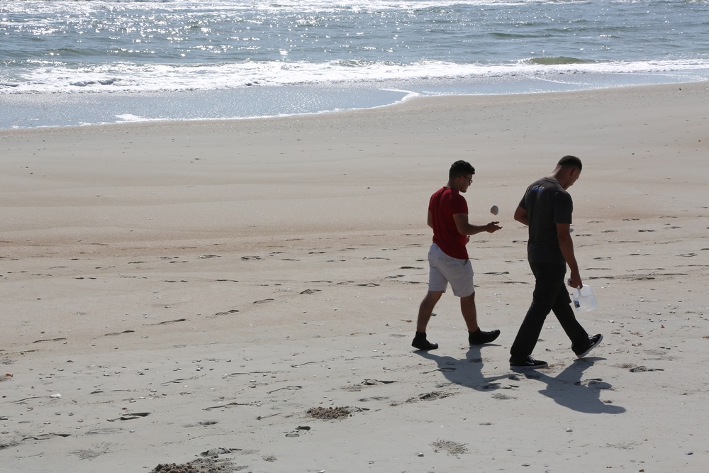 Service members explore barrier island for Military Fun Day