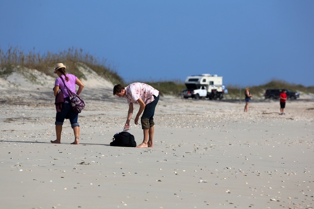 Service members explore barrier island for Military Fun Day