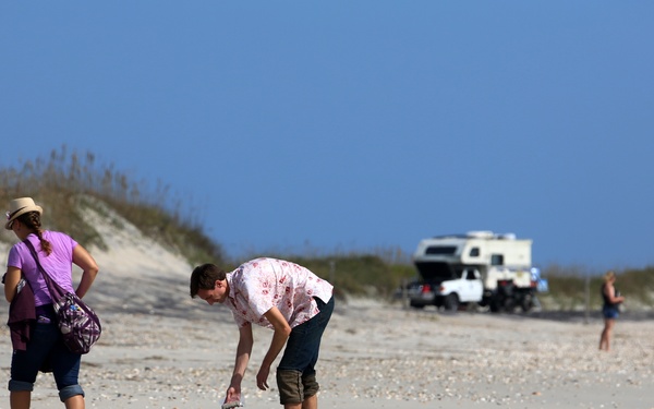 Service members explore barrier island for Military Fun Day