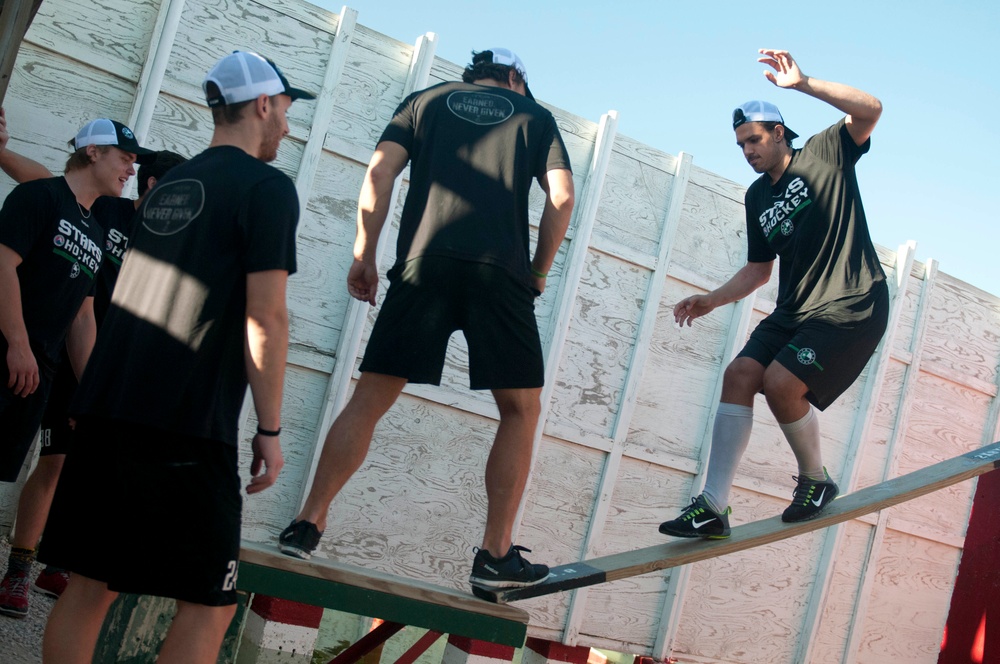 Texas Stars tackle Fort Hood obstacle course