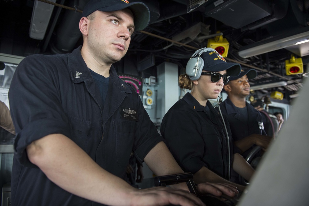 Farragut departs Bahrain