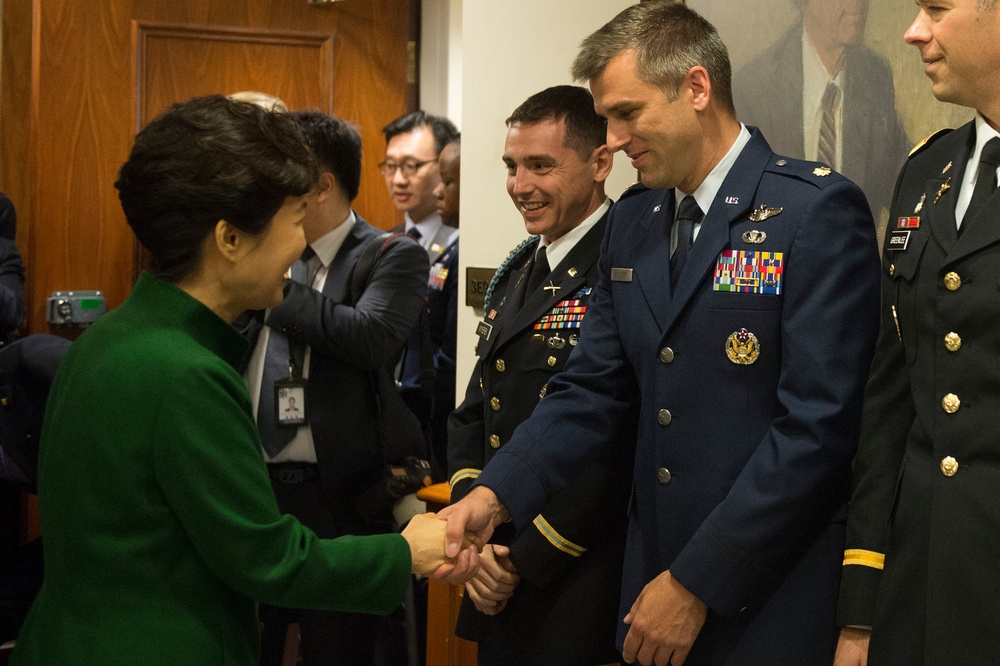Secretary of defense welcomes Republic of Korea's president