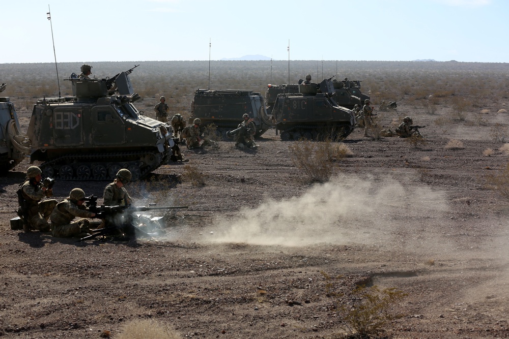 1st Tanks joins Royal Marines in live-fire exercise