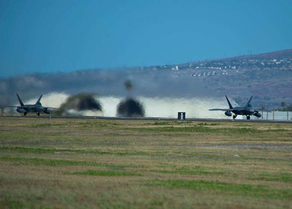 Hawaiian Raptors launch for joint training
