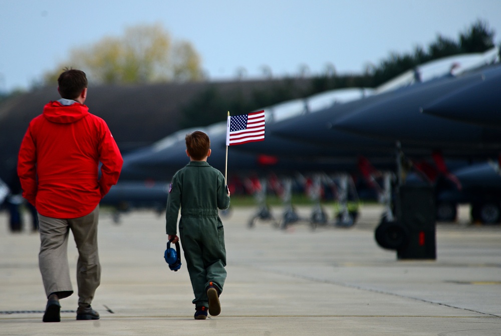 494th Fighter Squadron homecoming