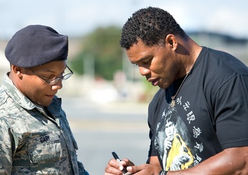 Herschel Walker says it's OK to ask for help