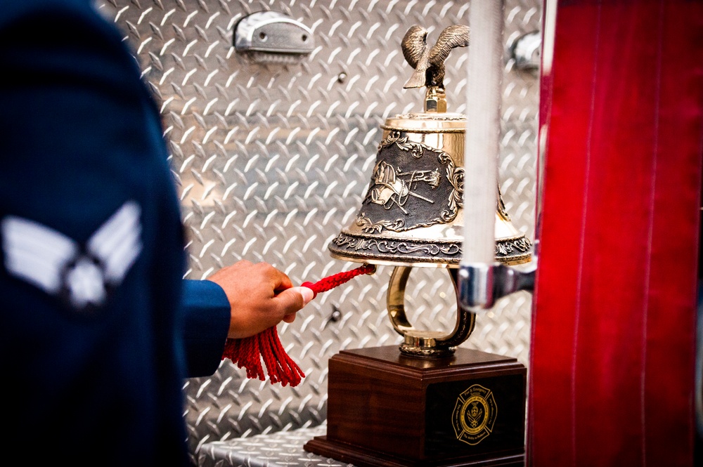 Cannon takes part in Bells Across America