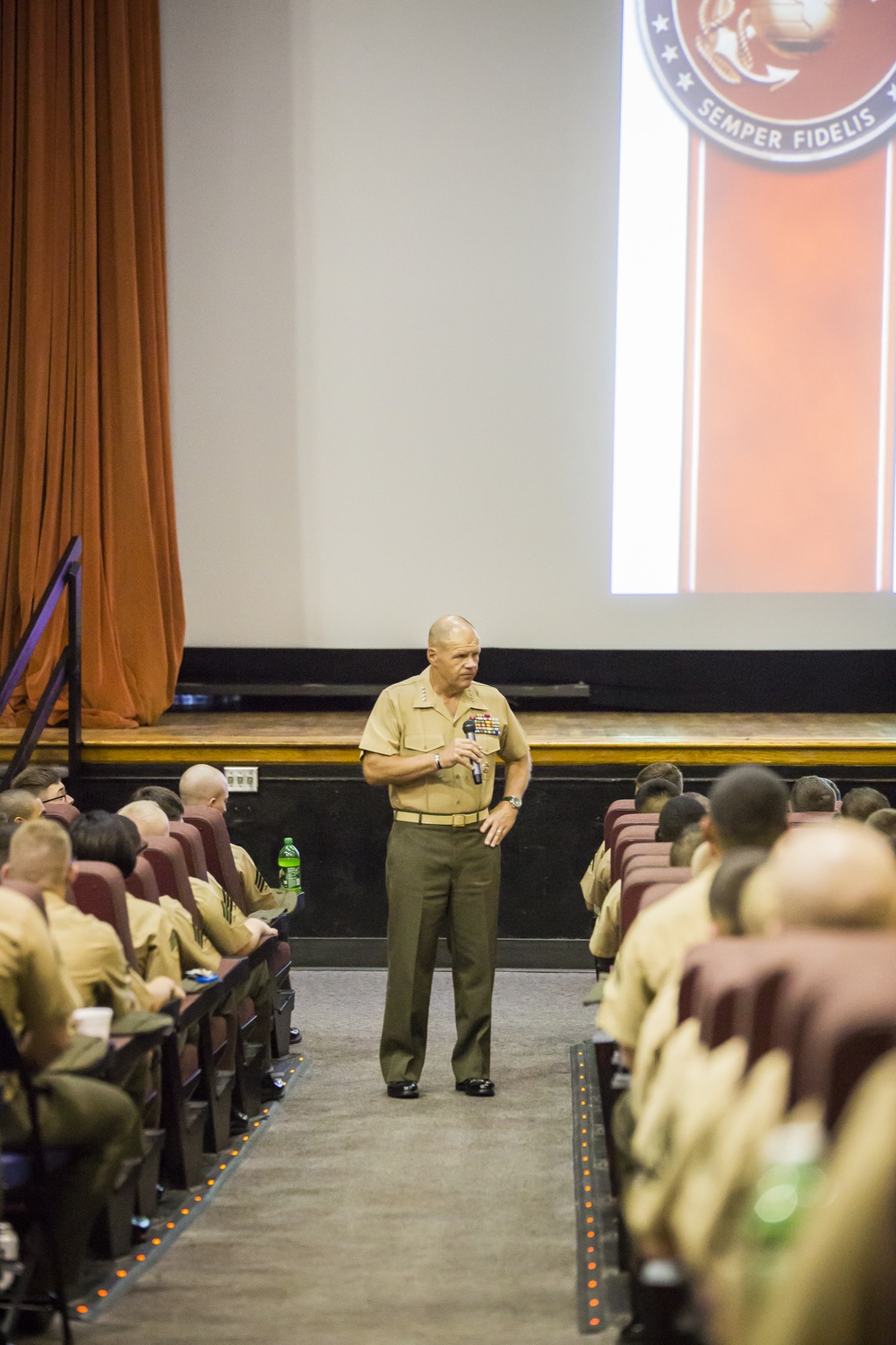 Commandant addresses MCAS Beaufort Marines