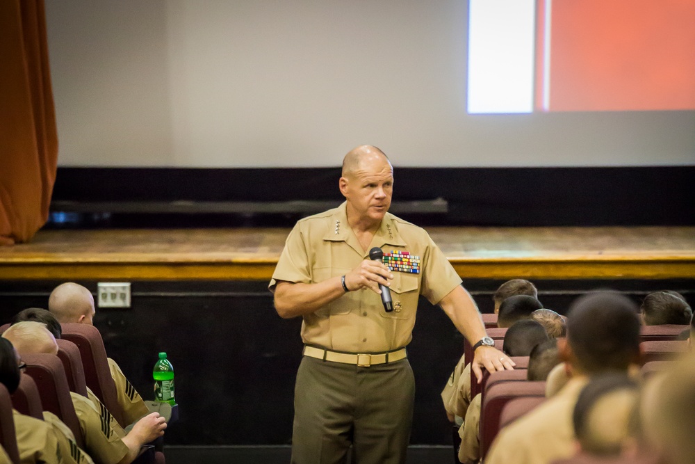 Commandant addresses MCAS Beaufort Marines