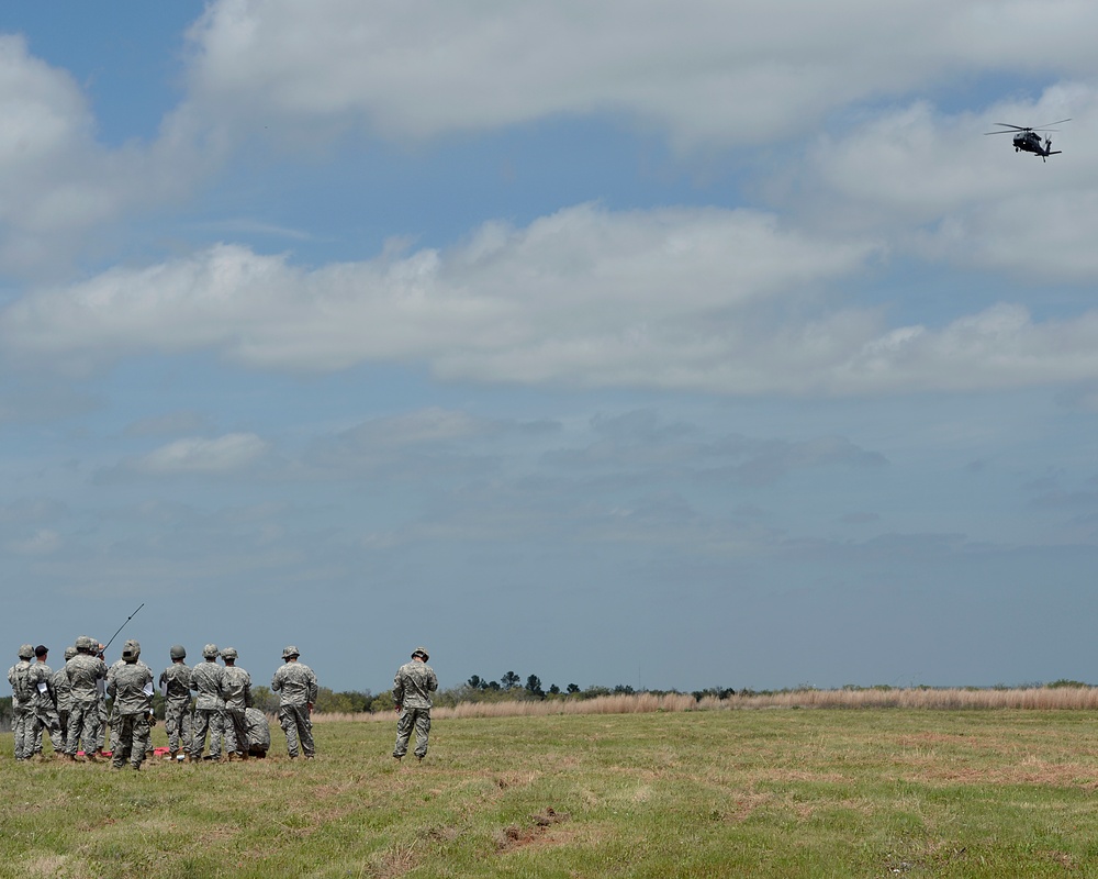 Texas Guard conducts joint pathfinder course