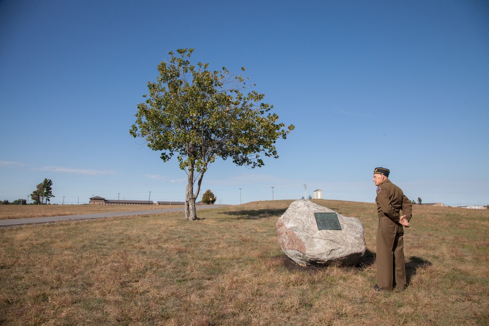 WWII veteran recounts service during Fort Drum visit