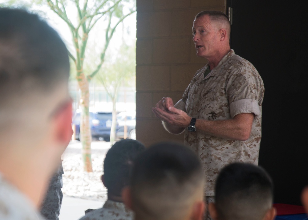 MCI West Commanding General visits Marines of MCAS Yuma