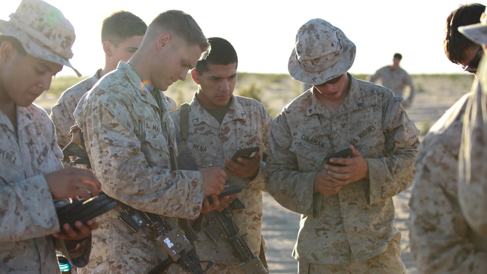 Marines use tablet technology to advance war fighting skills