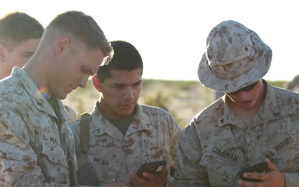 Marines use tablet technology to advance war fighting skills