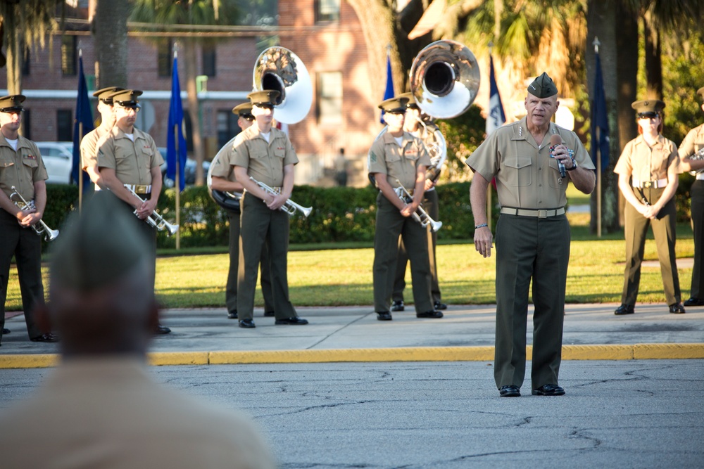 CMC Visits MCRD Parris Island and MCAS Beaufort