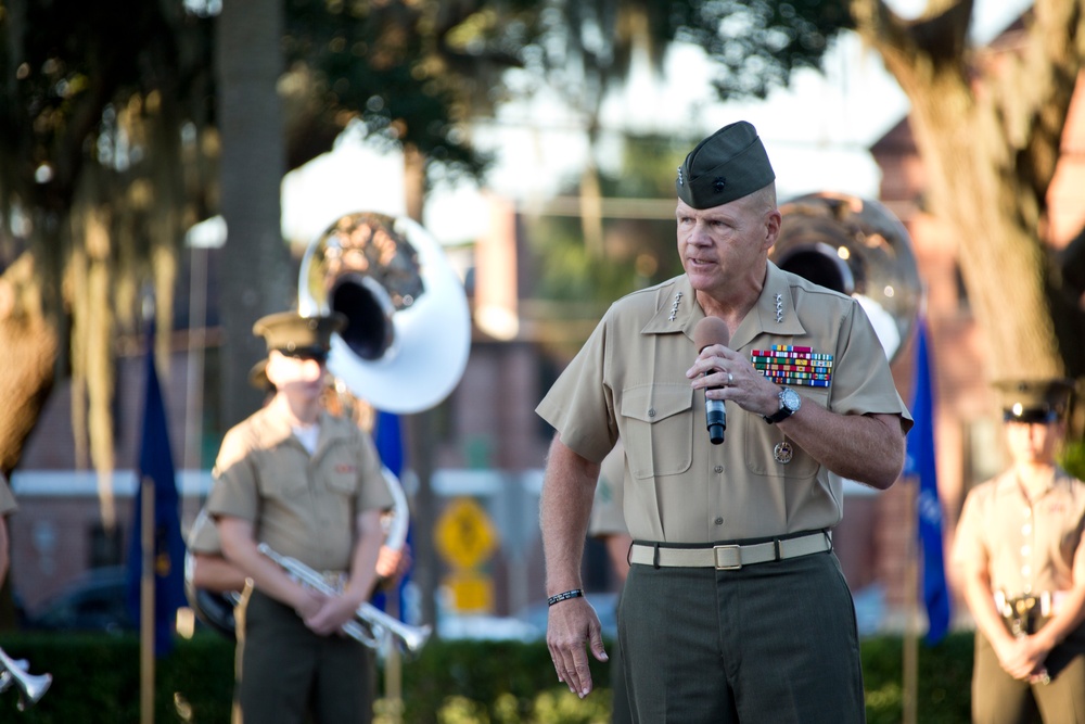 CMC Visits MCRD Parris Island and MCAS Beaufort