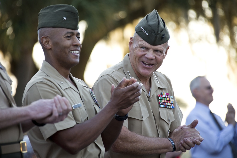 CMC Visits MCRD Parris Island and MCAS Beaufort