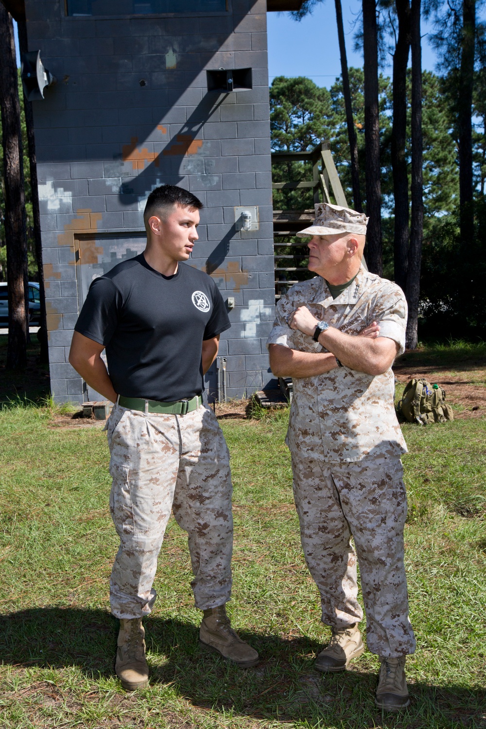 CMC Visits MCRD Parris Island and MCAS Beaufort