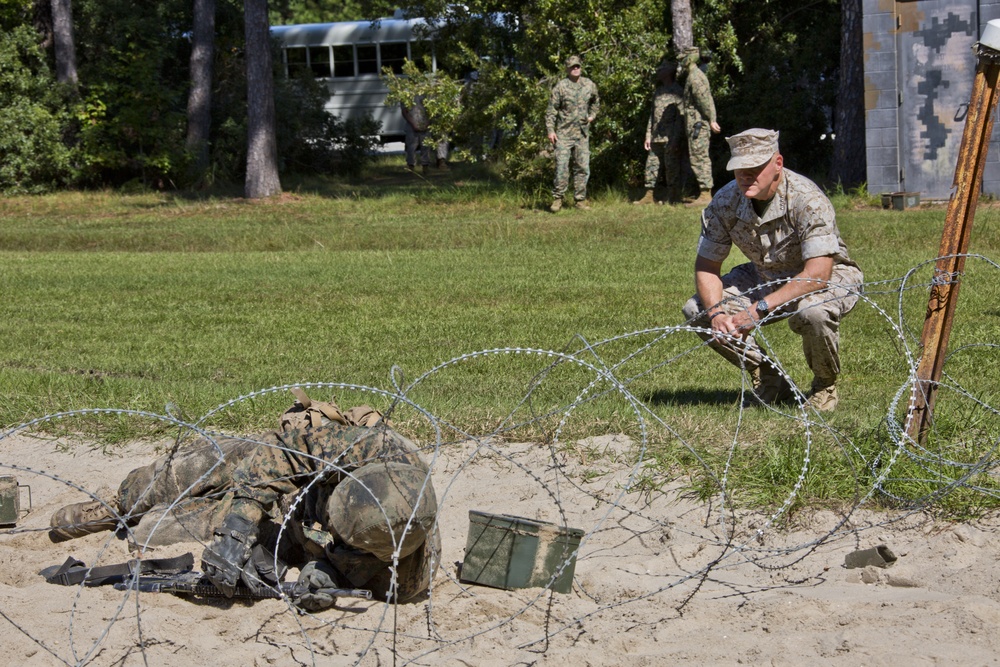 CMC Visits MCRD Parris Island and MCAS Beaufort