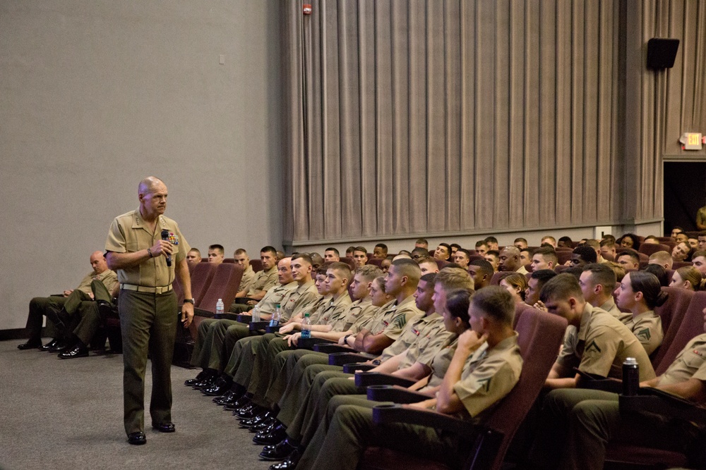 CMC Visits MCRD Parris Island and MCAS Beaufort