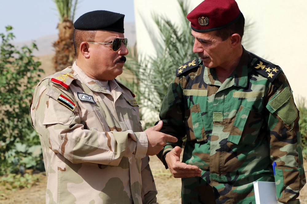 Iraqi and Peshmerga military officials discuss future operations