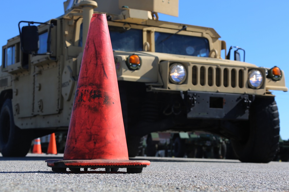 Marines take on roads in Humvee course