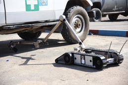 Robot becomes 'eyes' and 'hands' of service members