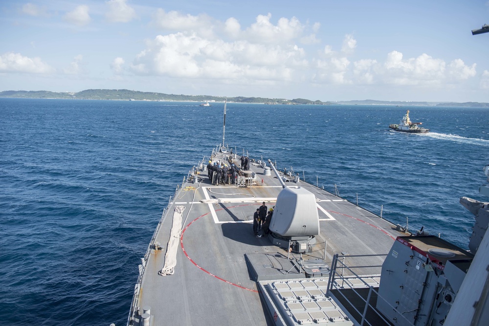USS Fitzgerald (DDG 62) arrives in Okinawa