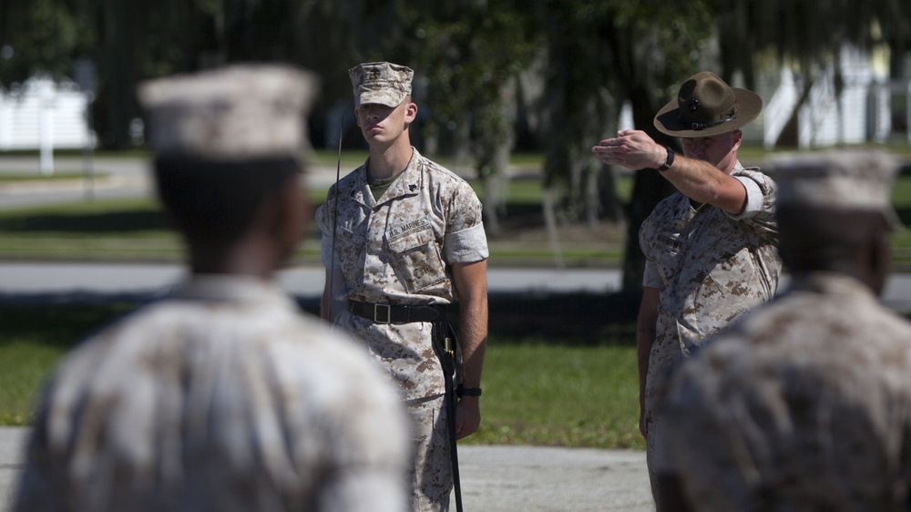 Drill instructors: legacy, tradition, passion