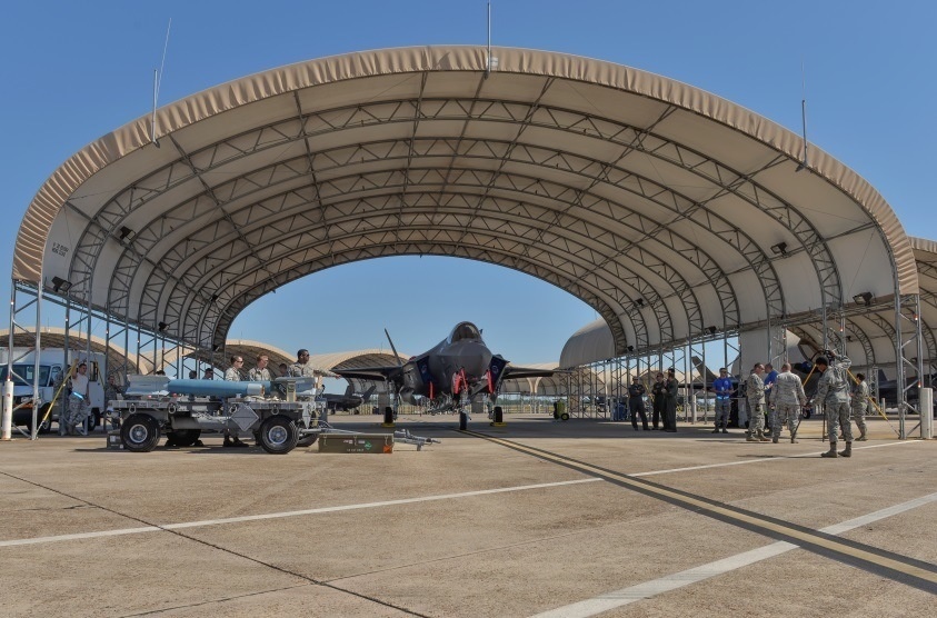 33rd Fighter Wing completes first flightline weapons load on F-35