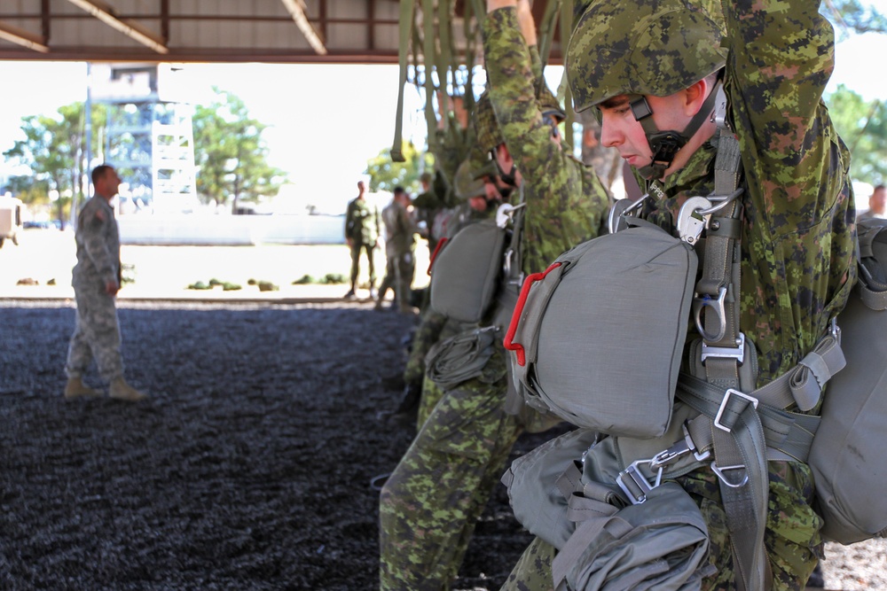 Canadian paratroopers arrive on Fort Bragg for Combined Joint Operational Access Exercise 16.1