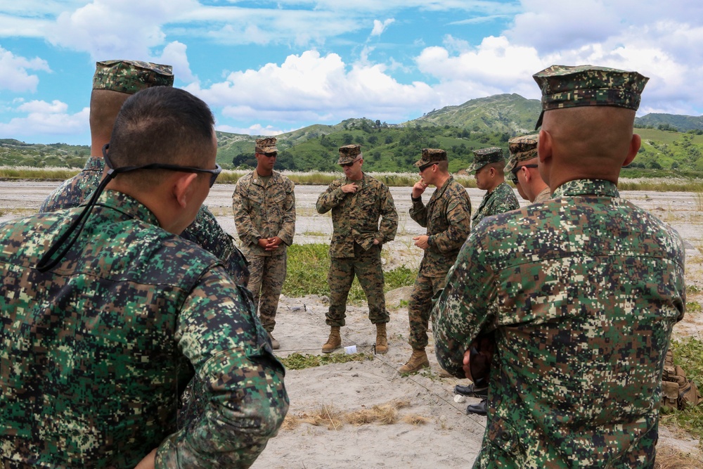 Echo in the Valley: Philippine, U.S. Marines complete PHIBLEX in Crow Valley