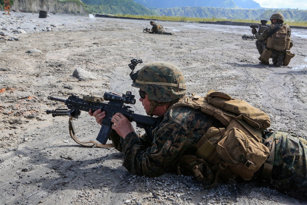 Echo in the Valley: Philippine, U.S. Marines complete PHIBLEX in Crow Valley