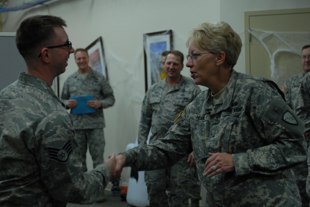 Gen. Hummel, Col. Mansfield visit the 168th ARW