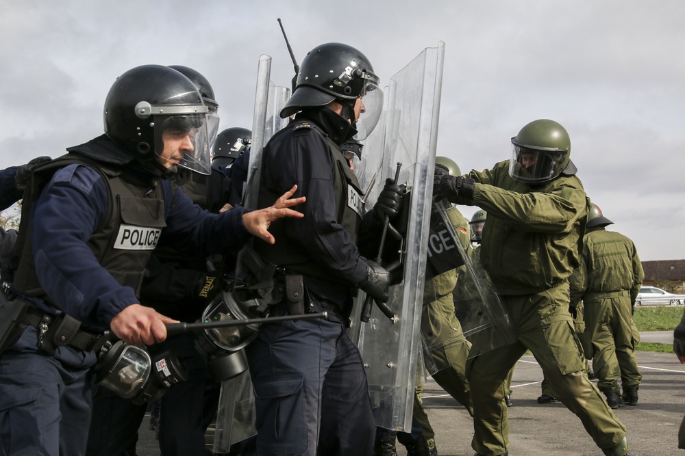 KFOR Soldiers and Kosovo Police participate in combined riot control exercise