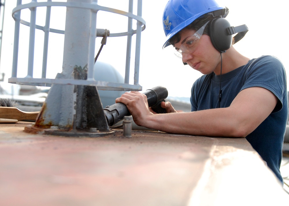 USS Blue Ridge maintenance