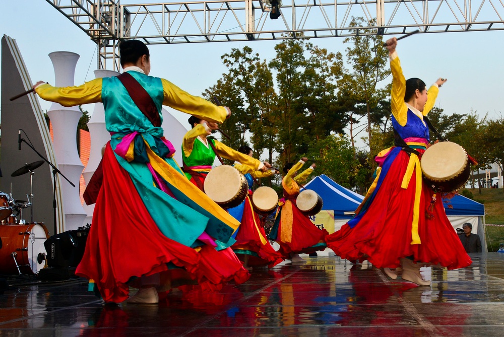 US/ROK celebrate 12th annual Korean American Friendship Festival