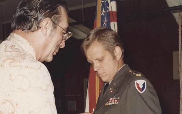 Vet used ‘flags and wings’ in ‘Nam