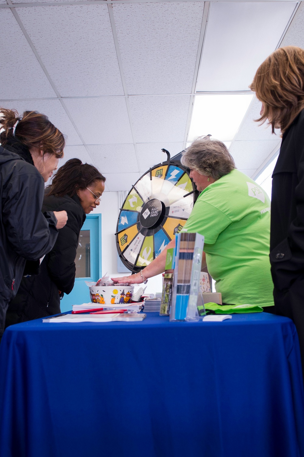 Naval Undersea Warfare Command-Keyport hosts Employee Energy Fair