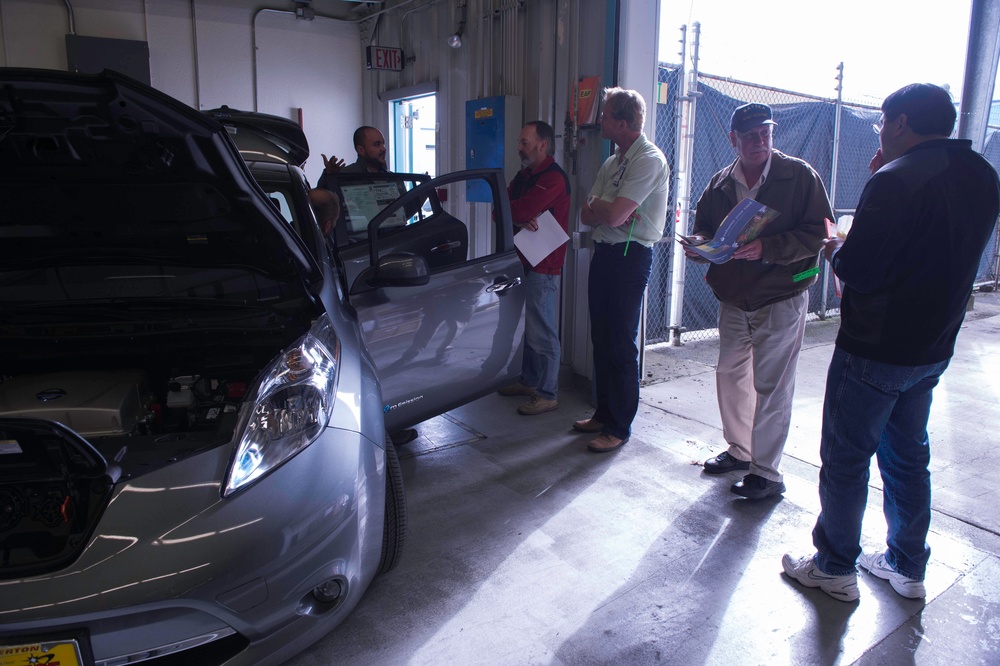 Naval Undersea Warfare Command-Keyport hosts Employee Energy Fair