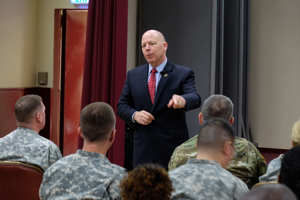 7th MSC hosts town hall with USAR CXO