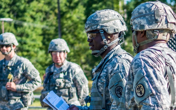 The Army Public Health Center conducts August 2015 qualifying range