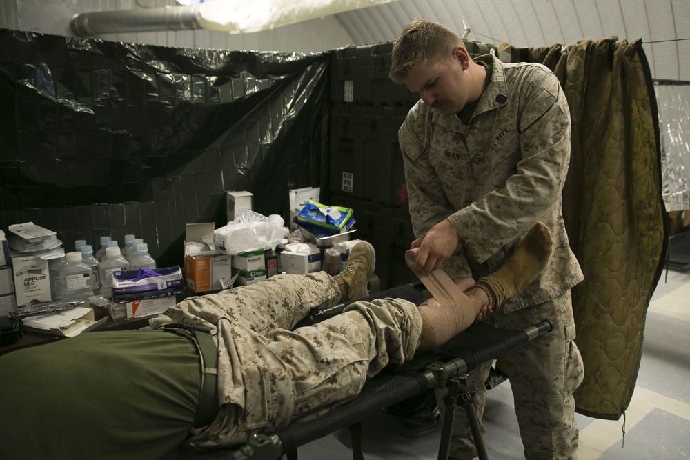 8th Regimental Aid Station provide treatment down range during ITX 1-16