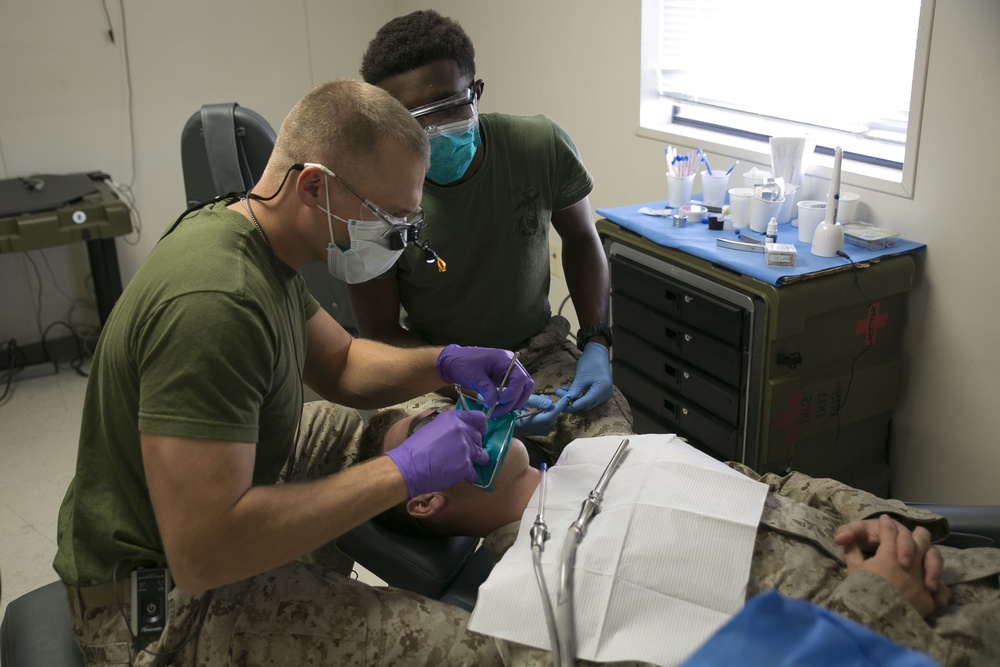 2nd Dental Battalion provides dental care in the field during ITX 1-16