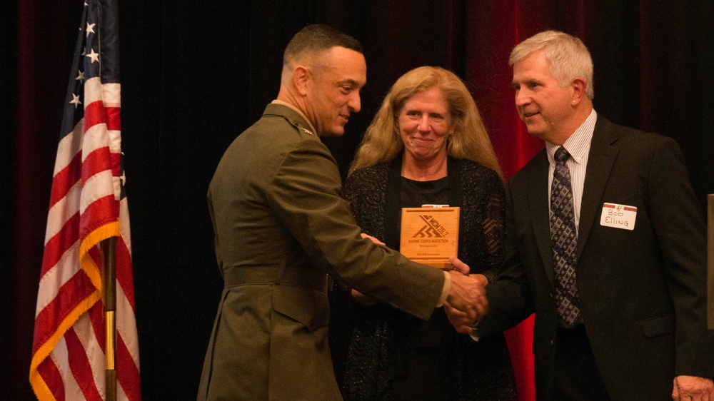 Marine Corps Marathon adds two long-time volunteers to hall of fame
