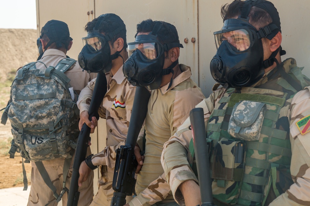 DVIDS - Images - Iraqi soldiers receive chemical warfare, first-aid ...